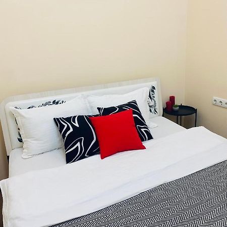Like Home Rooms Almaty Luaran gambar