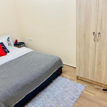 Like Home Rooms Almaty Luaran gambar
