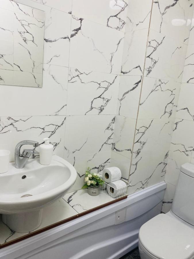 Like Home Rooms Almaty Luaran gambar